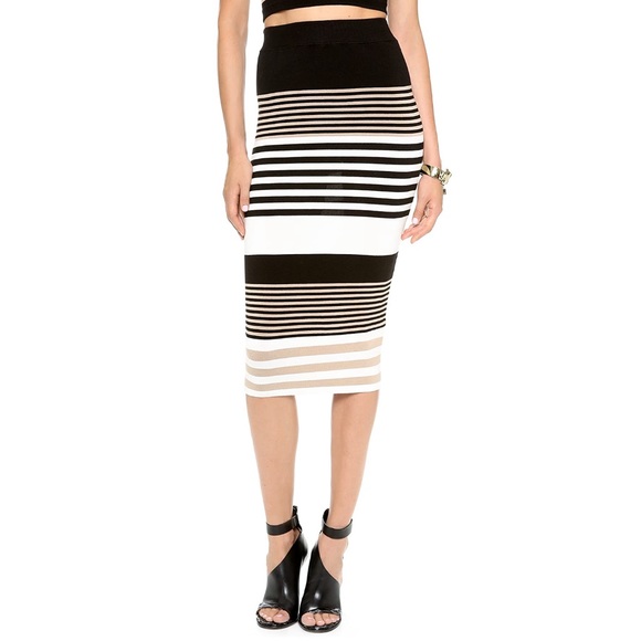 Torn by Ronny Kobo stretch skirt - Picture 1 of 2